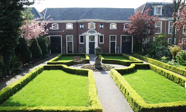 Six Home Landscaping Tips To Keep Pests Away from Your Home